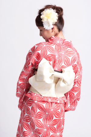 白×赤　麻の葉がひしめく古典的な女性浴衣セット 7点